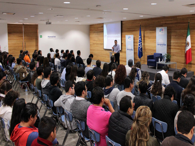 Conferencia en Universidad EBC (4)