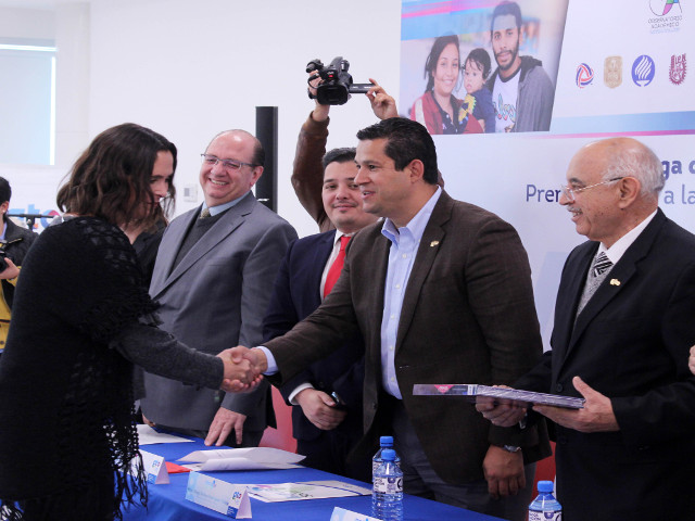 Premio Esstatal Investigación Social (5)
