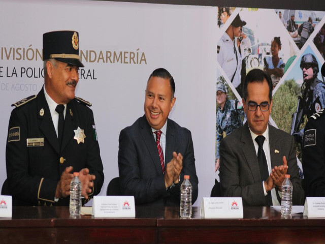Edgar_Gendarmeria_01