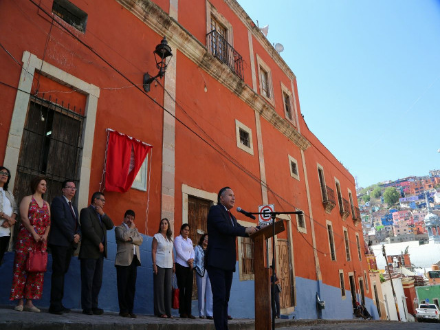 homenaje a diputado