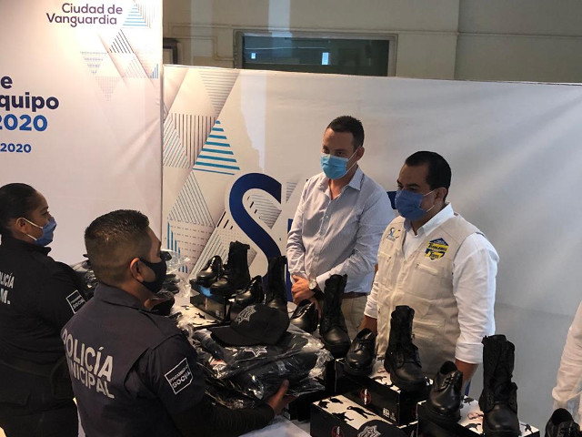 ENTREGA UNIFORMES (1)