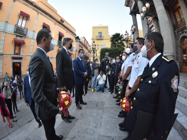 EMBAJADOR BOMBEROS