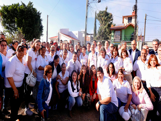 Primera piedra Casa del Jubilado Silao (1)