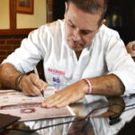 navarro firma pacto