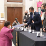 Homenaje a egresadas