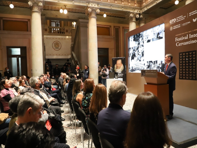 FIC 50 presenta medio siglo de historia cultural a través de obra literaria (6)