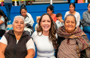 Cumple Samantha Smtih su compromiso con las mujeres: entregan 2,500 Tarjetas Violeta