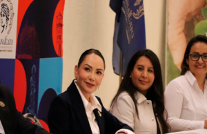 Entrega Samantha Smith Licencias Únicas de Funcionamiento a empresas que contribuyen al cuidado del medio ambiente